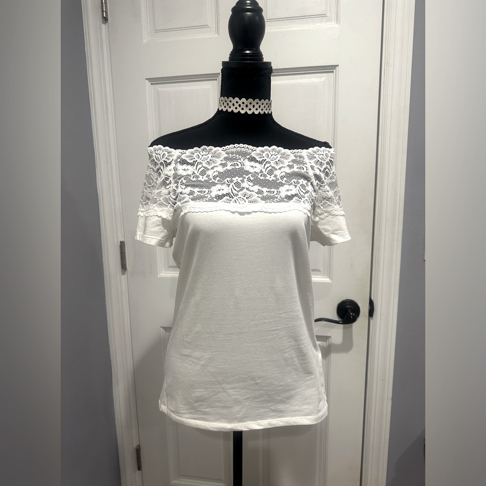 H&M lace off/on shoulders white top size M